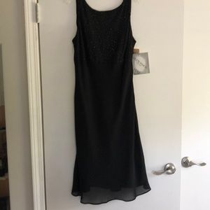 NWT Alyn Paige Black Midi Formal Dress